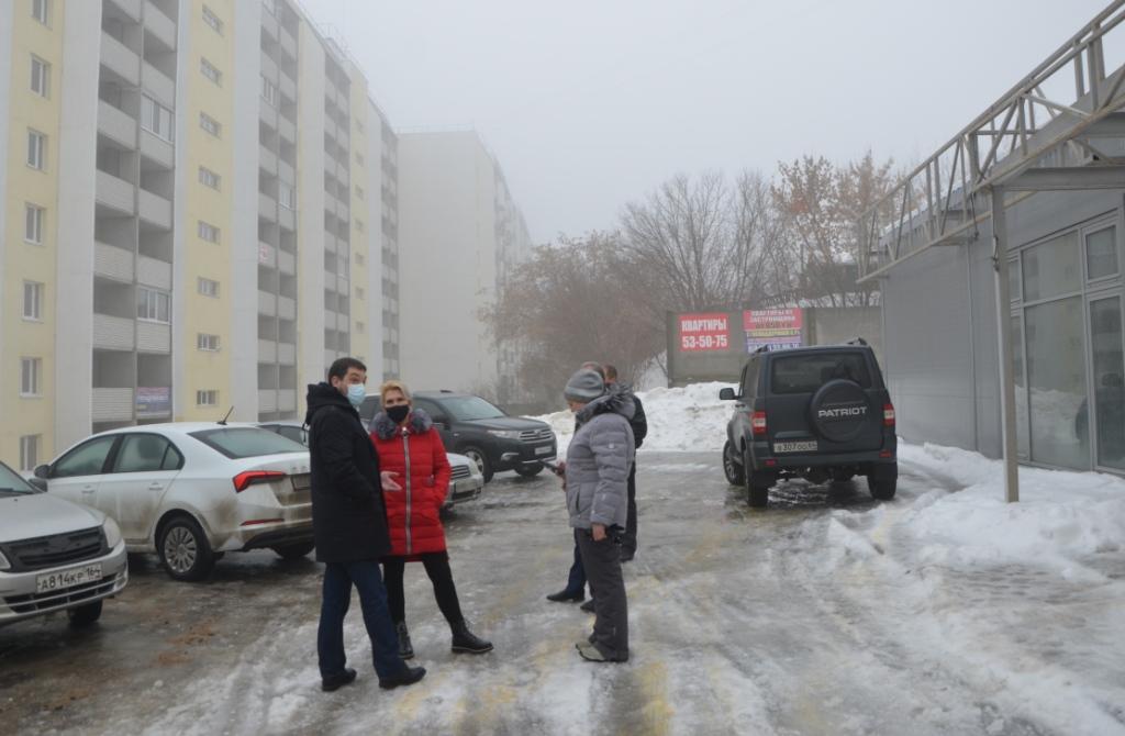 Представители администрации Саратова встретились с жителями ЖК «Лопатина гора»