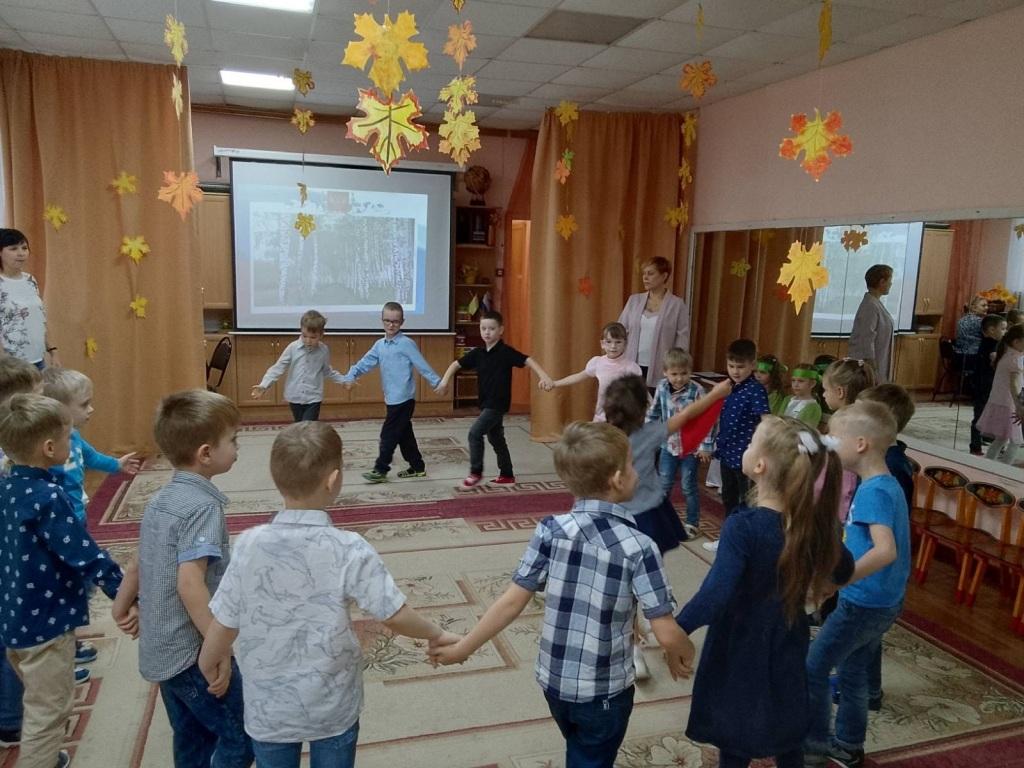 В дошкольных учреждениях Октябрьского района продолжаются мероприятия патриотической направленности 