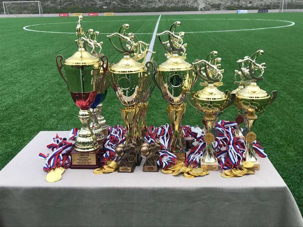В Саратове завершился Чемпионат и Первенство города по футболу