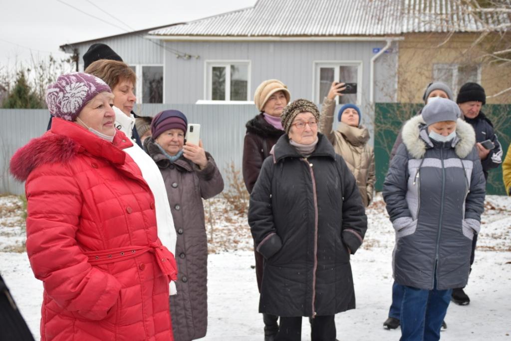Максим Сиденко встретился с жителями Багаевки по вопросу снабжения территории холодной водой