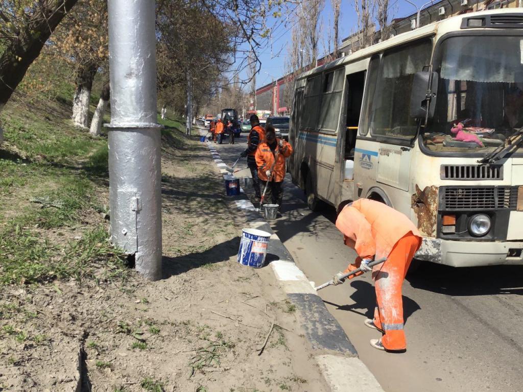Михаил Исаев и Сергей Ломакин оценили ход работ по уборке улиц и мест общего пользования