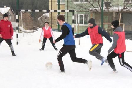 В образовательных учреждениях Волжского района прошла неделя зимних видов спорта