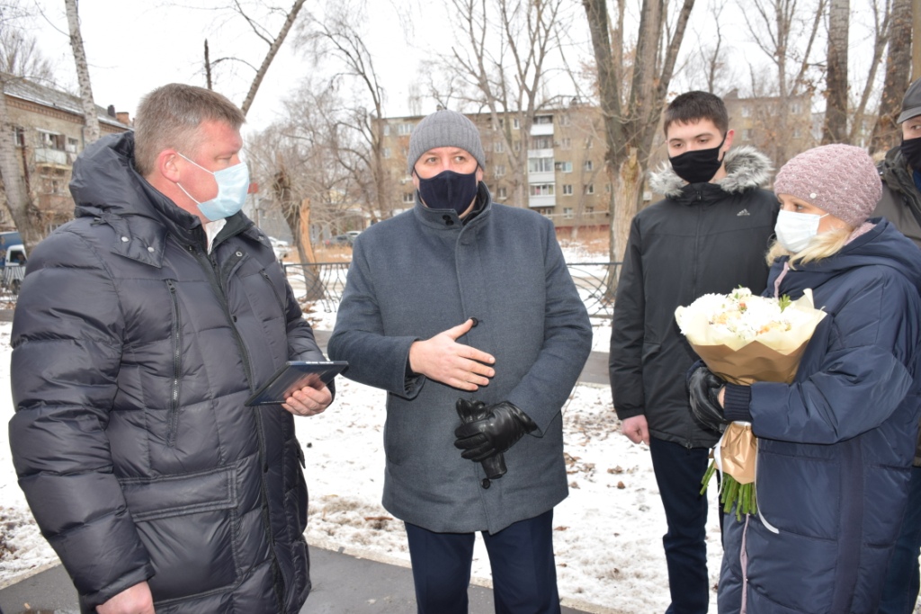 Скверу в Заводском районе присвоено имя погибшего при исполнении служебного долга полицейского Михаила Гадеева