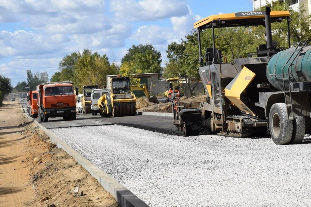 Михаил Исаев о строительстве дороги в микрорайоне Ласточкино: «Подрядчик очень ответственный – проводит работы согласно графику»