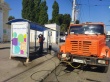 На территории Кировского района в ежедневном режиме ведутся мероприятия по помывке и очистке остановочных павильонов