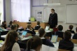 В  Кировском районе на базе школы №  93 состоялась встреча учащихся с инспектором отдела участковых уполномоченных полиции