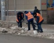 Муниципальные службы города продолжают работы по уборке Саратова