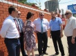 Валерий Сараев провел выездное совещание на месте строительства нового корпуса неонатального центра Саратовской областной детской клинической больницы