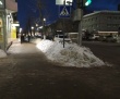 Прилотковую часть дороги и тротуары очищают во Фрунзенском районе 