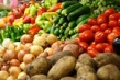 За прошедшую неделю в Саратове цены на масло подсолнечное и яйцо 1 категории выросли, на лук, рис и морковь – снизились 