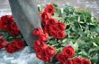 Глава Саратова возложил цветы к памятнику Олегу Табакову