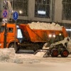 В связи с обильным выпадением осадков на территории областного центра продолжается комплексная уборка снега