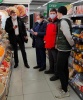 Глава администрации Кировского район провел мониторинг цен на продукты и лекарства 