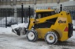 Улицы Саратова чистят от снега и наледи 204 единицы специальной техники
