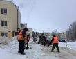 В Волжском районе ведутся работы по очистке территории от снега и наледи 