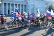 День Государственного флага РФ в Саратове встретили массовым мотопробегом