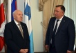 Глава города Валерий Сараев поздравил с юбилеем Владимира Головачева