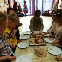 В каникулы гимназисты Ленинского района научились делать пиццу
