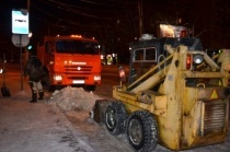 Ночью улицы областного центра будут чистить 172 единицы специальной техники