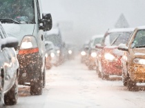 Снегопад вызвал перебои в работе городского электротранспорта