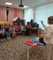 Сотрудники дошкольных образовательных учреждений Заводского района приняли участие в семинаре - тренинге по охране труда