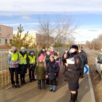 В школе Ленинского района прошла акция «Пешеходная экскурсия»