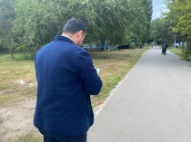 Сотрудники администрации Ленинского района обследовали тротуары, отремонтированные в 2020-2021 годах