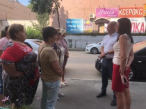 Сотрудники администрации Октябрьского района провели встречу с жителями по вопросу работы ООО «КВС»