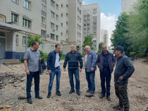 Алексей Постнов проконтролировал ремонт дворовых территорий во Фрунзенском районе