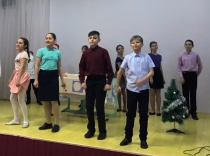 В школе Заводского района прошло мероприятие «Новый Год встречаем по-английски»