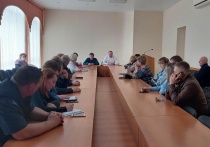 В Ленинском районе состоялось совещание по вопросу ремонта дворовых территорий
