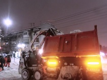 В Саратове продолжаются активные работы по уборке снега