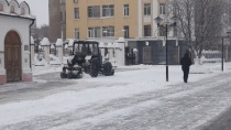 В Волжском районе продолжаются снегоуборочные работы