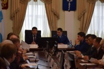 Замглавы администрации Саратова по городскому хозяйству провел совещание с руководителями управляющих организаций