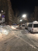 В центре города во Фрунзенском районе продолжается чистка снега с вывозом