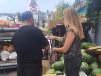 На территории Октябрьского района продолжаются мероприятия по пресечению фактов незаконной уличной торговли