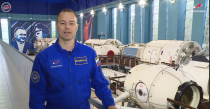 С Днем города саратовцев поздравляет Герой Российской Федерации, летчик-космонавт Дмитрий Александрович Петелин 