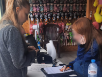 На территории Октябрьского района ведутся работы по пресечению фактов незаконной торговли