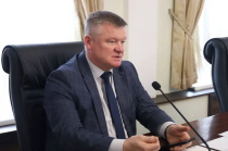 Глава города Михаил Исаев На совещании с профильными заместилями и руководителями структурных подразделений обсудили вопросы городского хозяйства