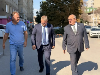Игорь Молчанов ознакомился с работами по содержанию общественных территорий в Кировском районе