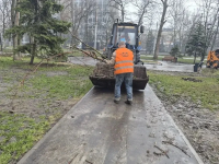 Продолжаются работы по благоустройству