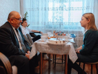 Игорь Молчанов посетил семью участника специальной военной операции из Заводского района Игорь Молчанов посетил семью участника специальной военной операции из Заводского района