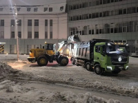 В течение ночи службы благоустройства города устраняли последствия снегопада