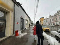 Продолжается контроль за своевременной уборкой снега и наледи правообладателями нежилых зданий Продолжается контроль за своевременной уборкой снега и наледи правообладателями нежилых зданий