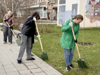 Саратовцы вышли на общегородской субботник Саратовцы вышли на общегородской субботник