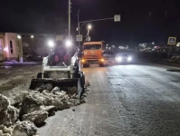 В течение ночи коммунальные службы города проводили работы по благоустройству