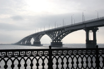 Более 1500 саратовцев проводили осень на новой Набережной