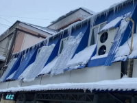 Ведется контроль за своевременной очисткой кровель правообладателями нежилых зданий 