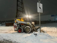 В течение ночи городские коммунальные службы вели уборку снега и наледи на улично-дорожной сети В течение ночи городские коммунальные службы вели уборку снега и наледи на улично-дорожной сети