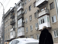 Контроль работ по расчистке дворов в Октябрьском районе 